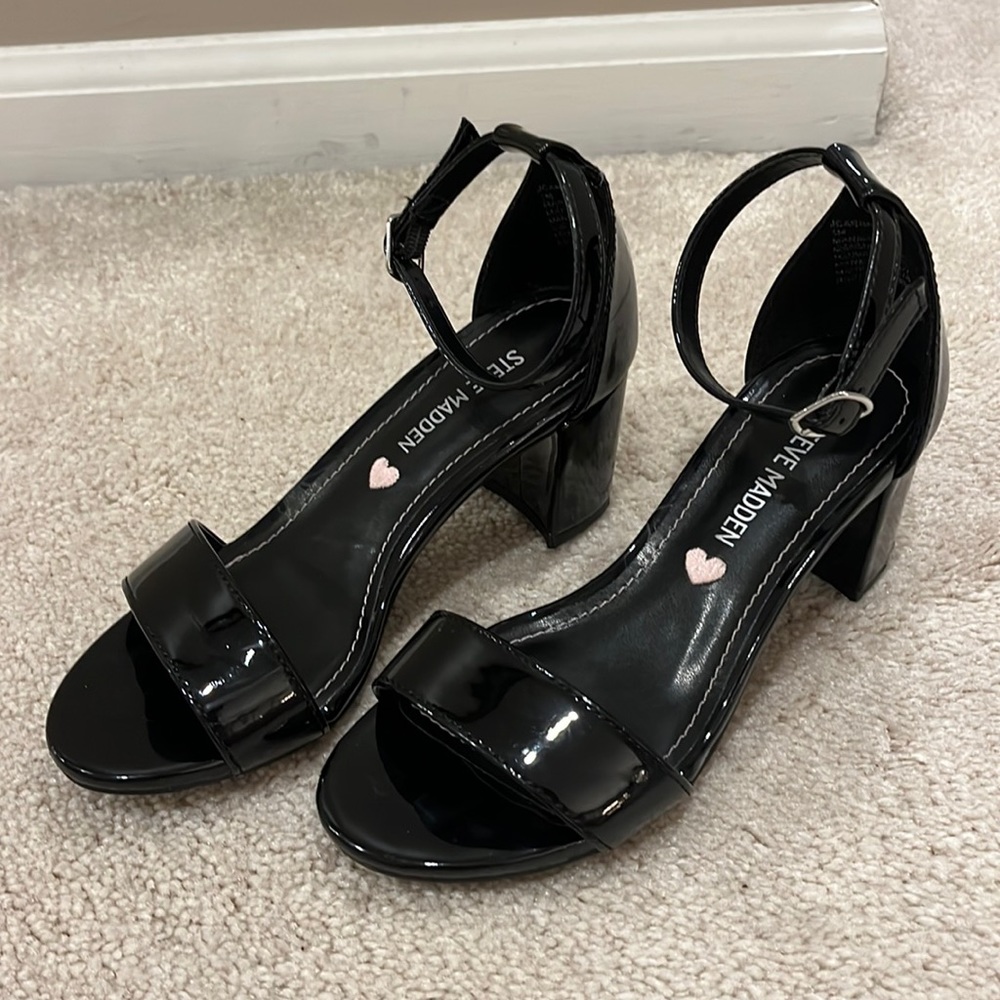 Steve Madden Girls Heels. Slightly worn on the heels, but mostly brand new.